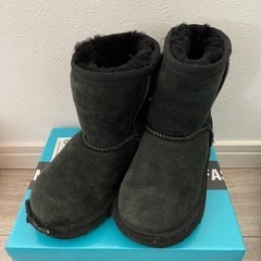 UGG キッズブーツ　　 