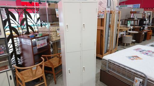 AKL-W4S｜2列2段｜4人用ロッカー｜鍵付き