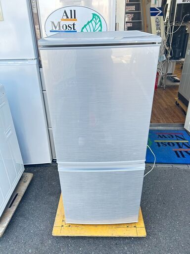 冷蔵庫 シャープ SJ-D14C 2017年 137L  れいぞうこ キッチン家電【安心の3ヶ月保証】自社配送時代引き可※現金、クレジット、スマホ決済対応※