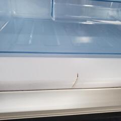 【060323】♦冷凍冷蔵庫♦アズマ♦MR-GL170A♦️20年式♦収納ケースのサイズが小さい(画像4)、破損あり(画像5)♦