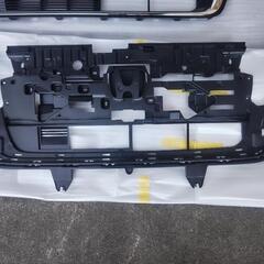 新型N-BOXカスタムターボ　標準フロントグリル