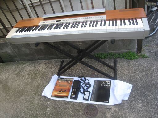 Yamaha P-120 Keyboard ヤマハ 電子ピアノ キーボード ペダル スタンド 楽譜ピアノ名曲50選付 中古美品 近く無料配送