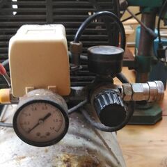 イクラアーク100／200V溶接機、1馬力コンプレッサー