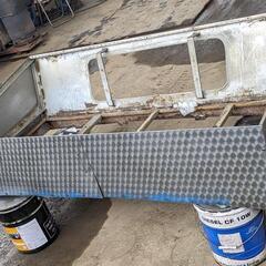 レトロ☆☆レトロ☆シートデッキ　ステンレス　ウロコ　デコトラ　シートキャリア　引取限定