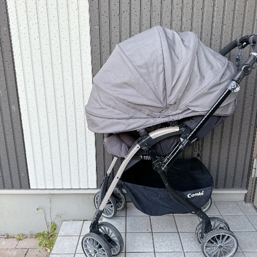 combi コンビ　アンブレッタ　ベビーカー