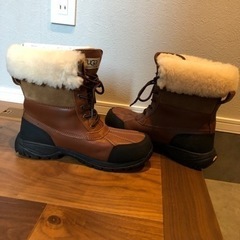 アグ　スノーブーツ