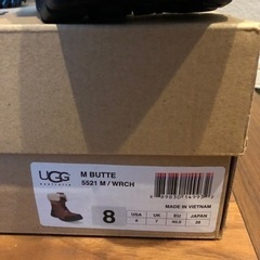 アグ　スノーブーツ