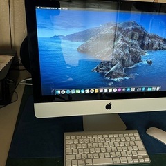 iMac 21.5インチ core i5です
