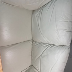 本革のソファー売ります。