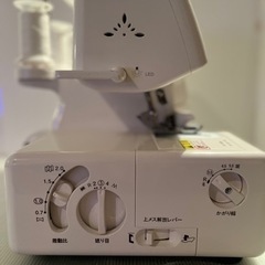 SINGERシンガー プロフェッショナル2 ロックミシン S-700DF