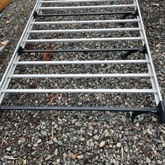 ハイエース、キャラバン汎用キャリア