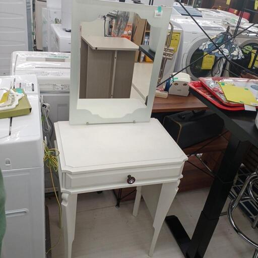 ★ジモティ割あり★ ﾖｰﾛﾋﾟｱﾝﾁｯｸﾄﾞﾚｯｻｰWH　現状販売　クリーニング済 H136.5xW60.5xD42【joh01165】