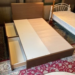 北海道　帯広　セミダブル　ベッドフレーム　収納　引出し　組み立て　木製