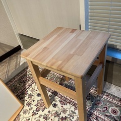 IKEA ミニテーブルとスツールのセット