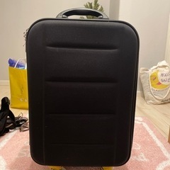 機内持ち込みサイズ布製スーツケース
