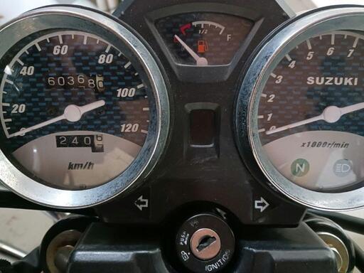 スズキ GN125-2F 車体