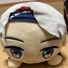 新品タグ付き】BTS TinyTAN メガジャンボ寝そべりぬいぐ...