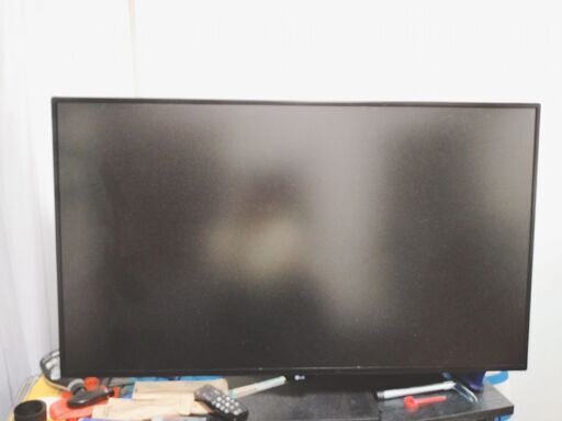 LG 42.5インチ 4Kモニター　テレビ台付き