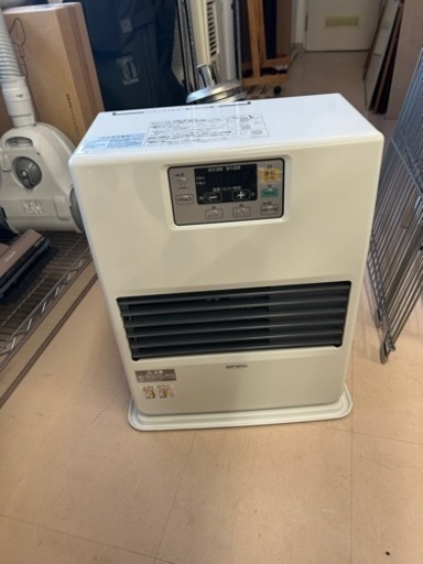 美原店　FF式ストーブ コロナ FF式 石油ストーブ 温風 主に11畳用 FF-VG42SA 暖房 灯油 暖房機 FF式石油暖房機 FF-VG42SA 寒冷地 木造11畳（18.0m2）まで コンクリート18畳（29.5m2）まで