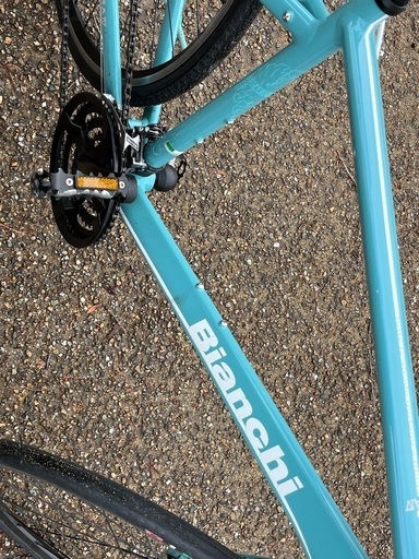 美品099 北41☆ AVANCE ROADMARK 28インチ クロスバイク 18段変速