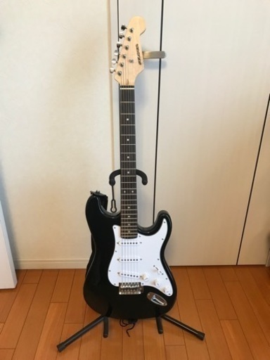 【取引中】◆エレキギター入門セット/アンプ付