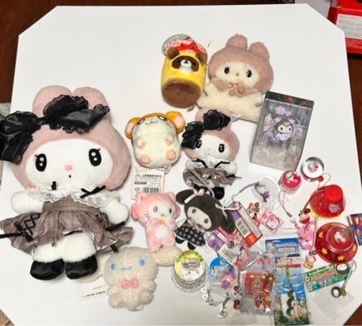サンリオぬいぐるみ、キーリング等