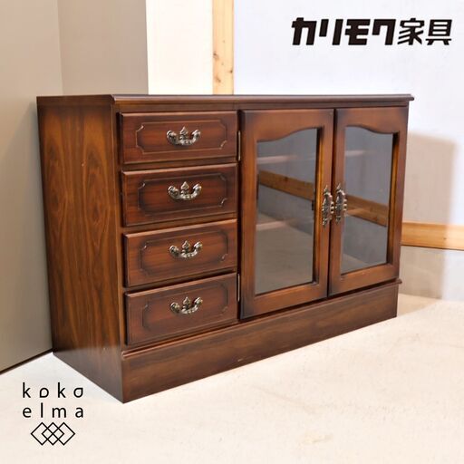 Karimoku(カリモク家具)の人気シリーズCOLONIAL(コロニアル)のサイドボードです！アメリカンカントリースタイルのクラシカルなキャビネットはお部屋を上品な空間に♪
