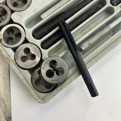 タップダイスセット　メートルネジ（Ｍ）20PC