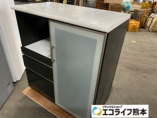 キッチンボード　食器棚