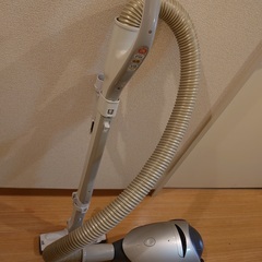 シャープ掃除機　サイクロンEC-ＢＰ３－H２００５年製