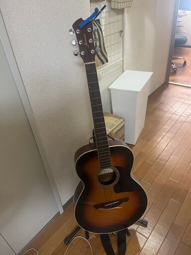 【値下げしました】アコースティックギターお譲りいたします