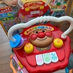 アンパンマンおもちゃ　よくばりボックス　8ヶ月〜
