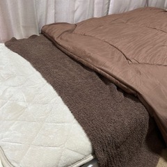 2023年購入　セミダブルベッド（マットレス付）