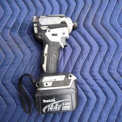 【お取引中】マキタ  インパクトドライバーTD161D