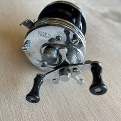 アブガルシア　2500C  リール　バス