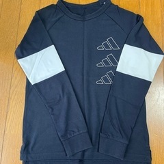 adidasボーイズロングTシャツ