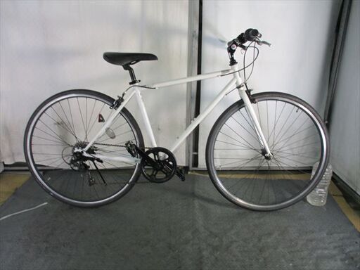 Ｄ410★11000円★整備済み スポーツ中古自転車 【クロスバイク】ホワイト　6段変速　46ｃｍ