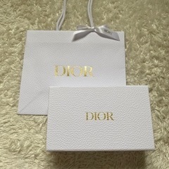 Diorホワイトボックス&ショッパー