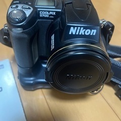 ニコン　カメラ　Nikon coolpix 5700