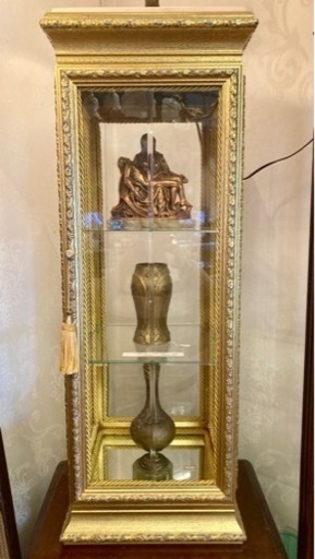 【お取引き終了です】黄金色に輝く豪華なイタリア製 キュリオケース （コレクションケース）