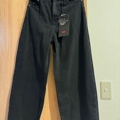 Levi’s レディースパンツ