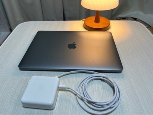 【お渡し決定】MacBook Pro 純正充電器付き　2020