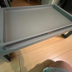 IKEA ベットテーブル