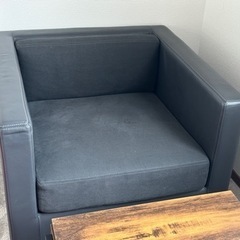 最終値下げ！カッシーナ　ソファ　二脚　イス　単品販売も可能　　