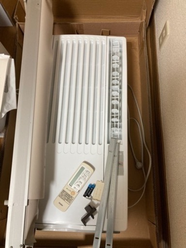 美品 ハイアール 窓エアコン ウインドエアコン JA-16W 2022年製 Haier 窓用エアコン ハイアール 冷房専用 （木造：4〜4.5畳・鉄骨：6