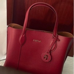 ハンドバッグ　FURLA