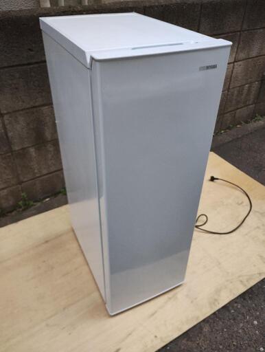 家電 キッチン家電 ノンフロン　冷凍庫　２０２２年製　美品
