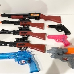 おもちゃの銃、剣、その他いろいろ