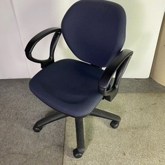 ライオン事務器 オフィスチェア LE-1300 肘置き有り 回転椅子 キャスター付き 学習椅子 高さ調節可能