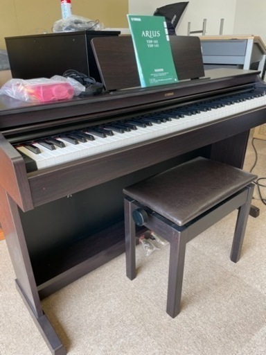 中古美品YAMAHA YDP-163R〈ARIUS〉アリウス　 電子ピアノ　2017年製高低椅子付き、配送可能